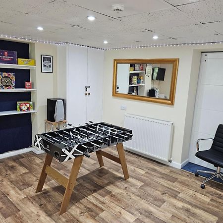 Ground Floor Apartment Up To 6 Guests With Games Chill Out Room Scarborough Exterior foto