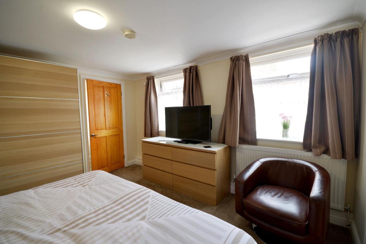 Ground Floor Apartment Up To 6 Guests With Games Chill Out Room Scarborough Exterior foto