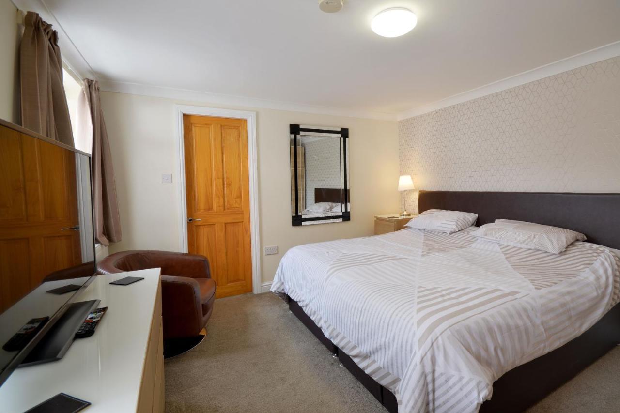 Ground Floor Apartment Up To 6 Guests With Games Chill Out Room Scarborough Exterior foto