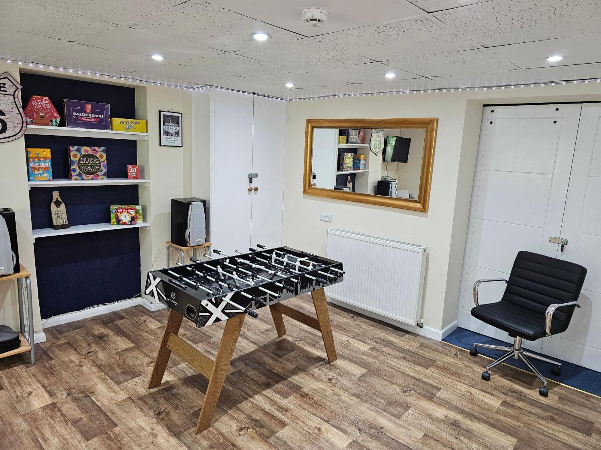 Ground Floor Apartment Up To 6 Guests With Games Chill Out Room Scarborough Exterior foto